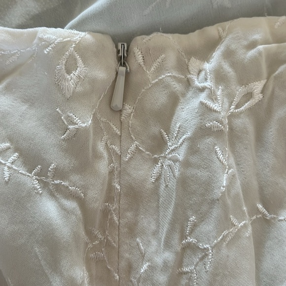 VGUC 100% silk Lauren Ralph Lauren white embroidered A-line skirt - Picture 6 of 7